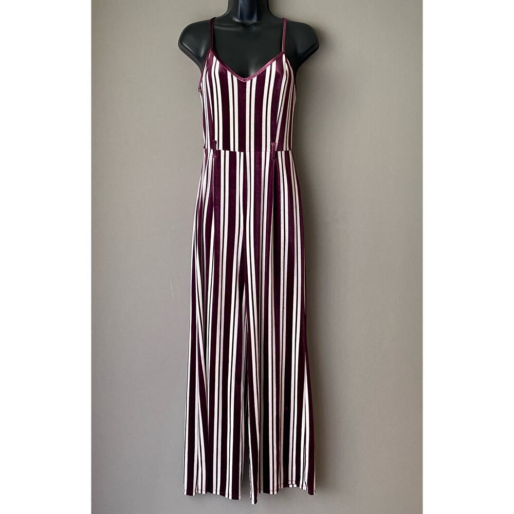 Forever 21 sz S‎ red white valor stripe jumpsuit